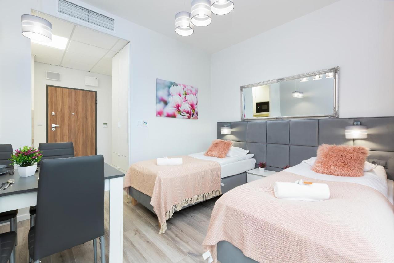 Warsaw Prymasa Tysiaclecia Business Centre By Noclegi Renters Ngoại thất bức ảnh