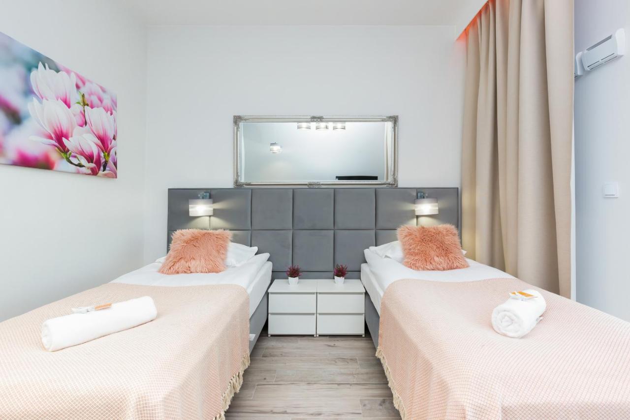 Warsaw Prymasa Tysiaclecia Business Centre By Noclegi Renters Ngoại thất bức ảnh